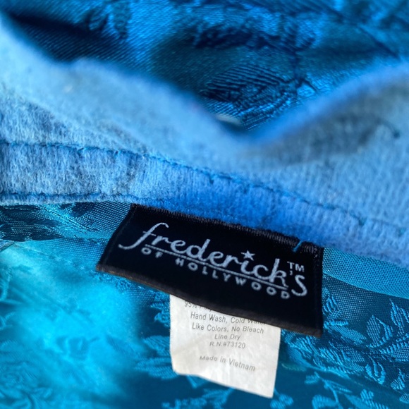 Beautiful blue satin corset! - Picture 4 of 4